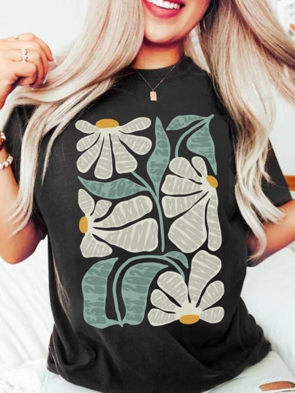 Custom Mama Floral T-shirt, Cute Mom Gift Tee
